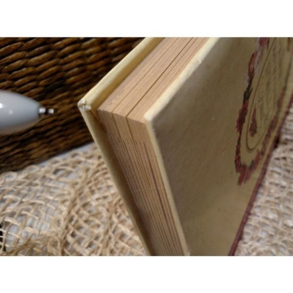 Vintage Victorian Photo Album w/ Ribbon Tie, Hardcover, EUC - Picture 10 of 10